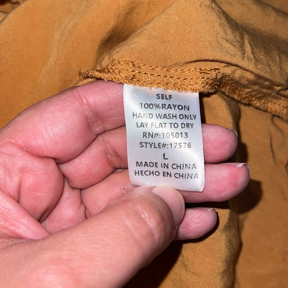 NWOT Impressions Embroidered Blouse - Picture 9 of 10